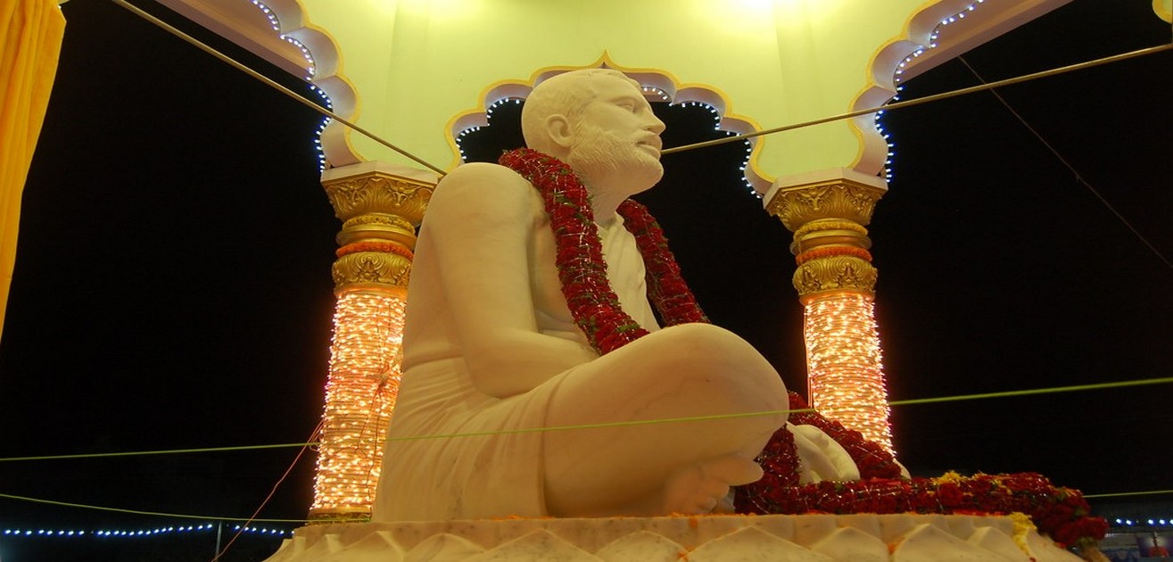 Ramakrishna Statue - Arunyogiraj